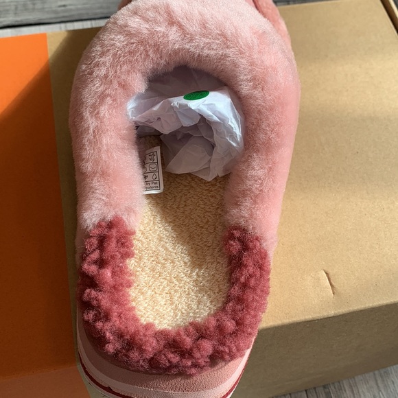 NWT Deckers X- Lab ladies slippers - Picture 3 of 5